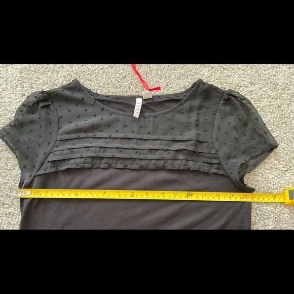🖤 Elle New Black Top🖤 - Picture 6 of 9